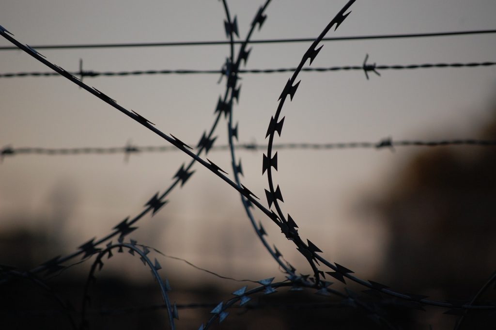 barbed wire, wire, basketball court-765484.jpg
